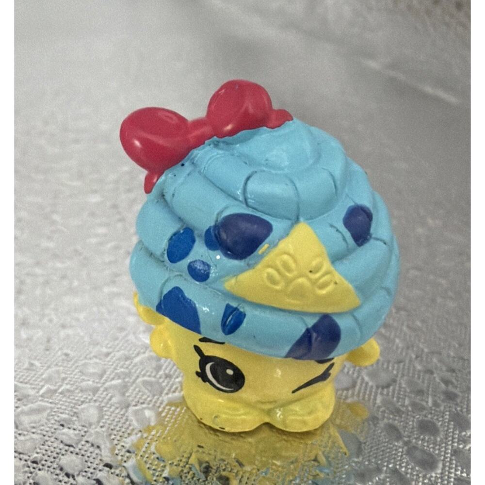 Cupcake Queen Season 9 Wild Style variant